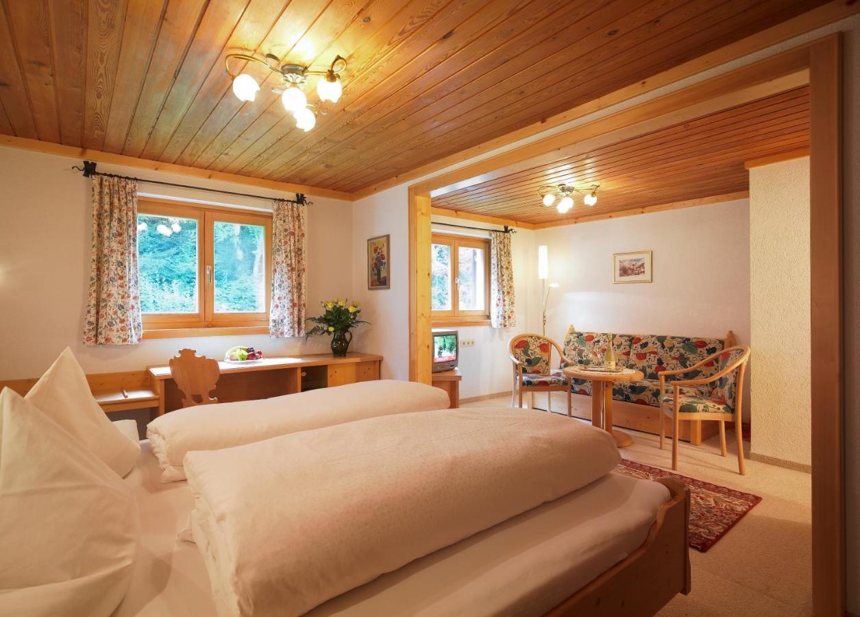 Hotel Montabella Schruns ภายนอก รูปภาพ