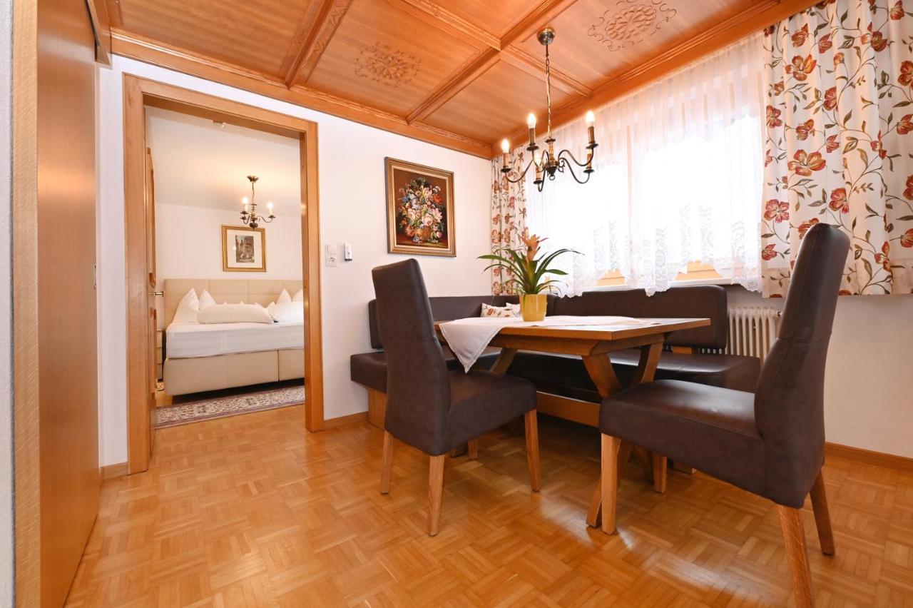 Hotel Montabella Schruns ภายนอก รูปภาพ