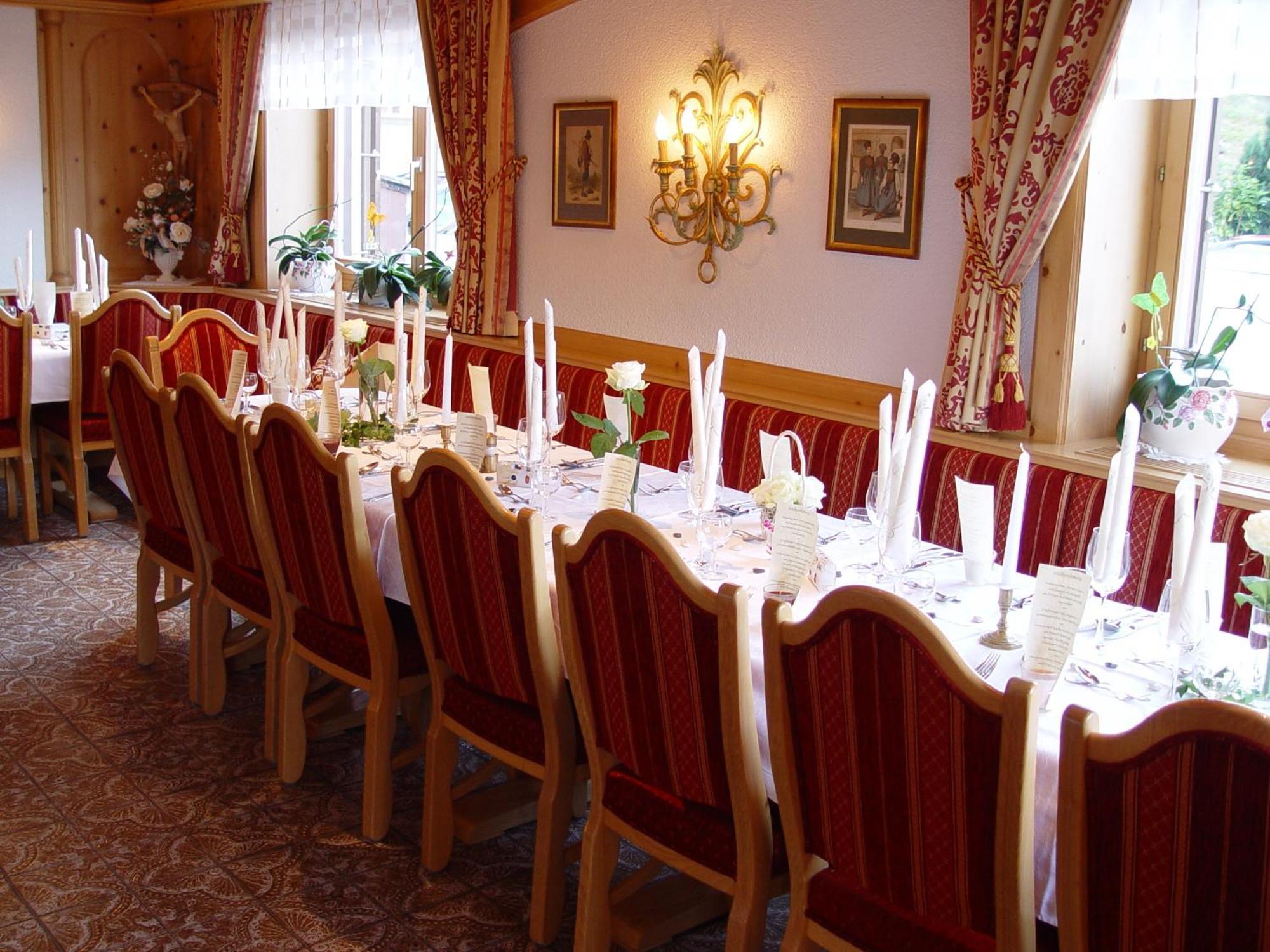 Hotel Montabella Schruns ภายนอก รูปภาพ