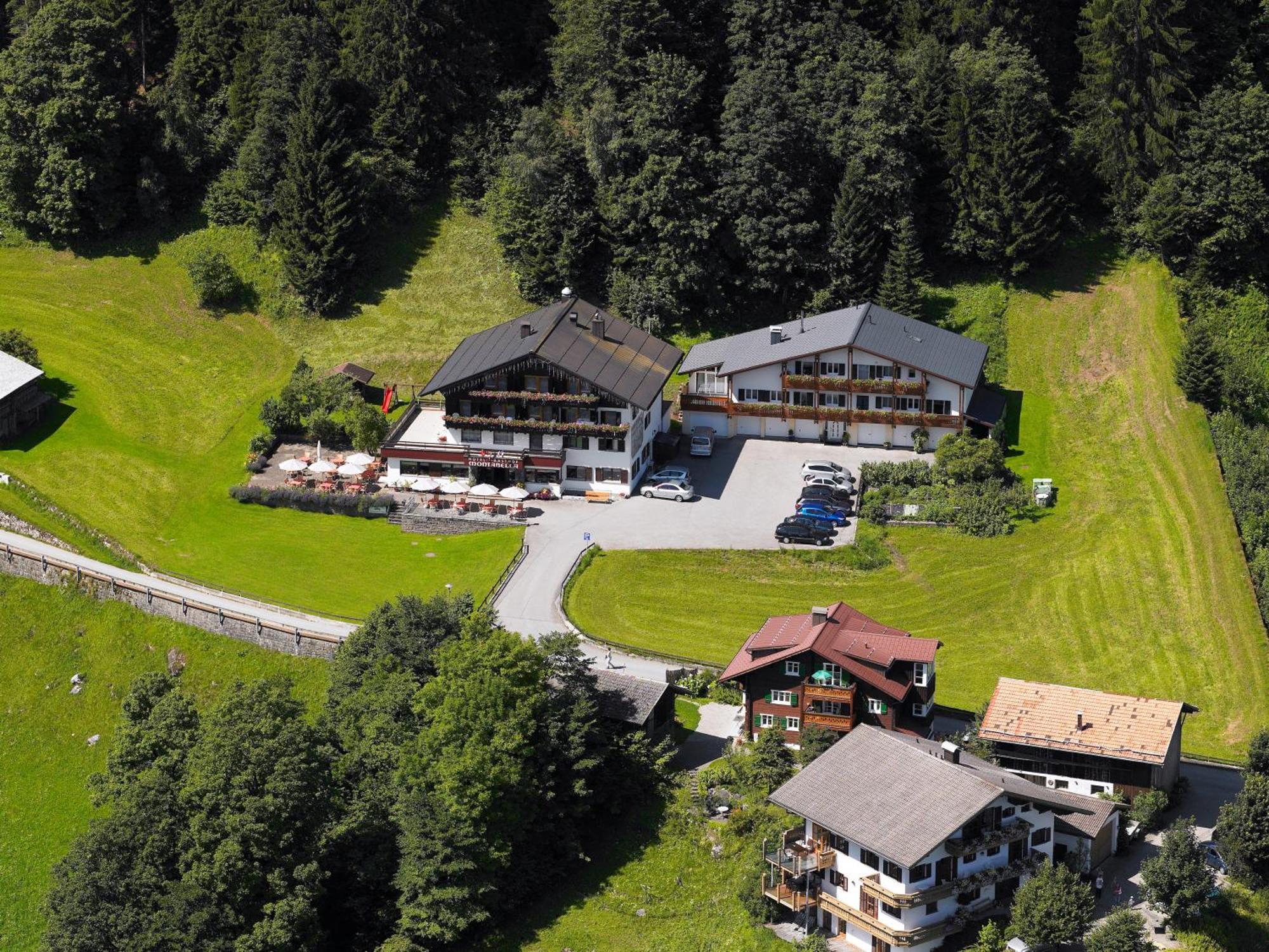 Hotel Montabella Schruns ภายนอก รูปภาพ